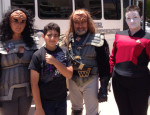 Shor Masori Klingon greeting to Klingons and an Android at San Diego County Fair preview