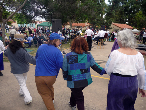 folk dancers