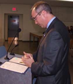 barnett presents resolution
