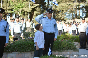 Police Chief Danino with son of Baruch Mizrachi