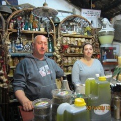 Zvi Schwartzman and daughter at their shop