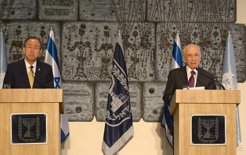 Ban Ki-moon and Shimon Peres at joint press conference