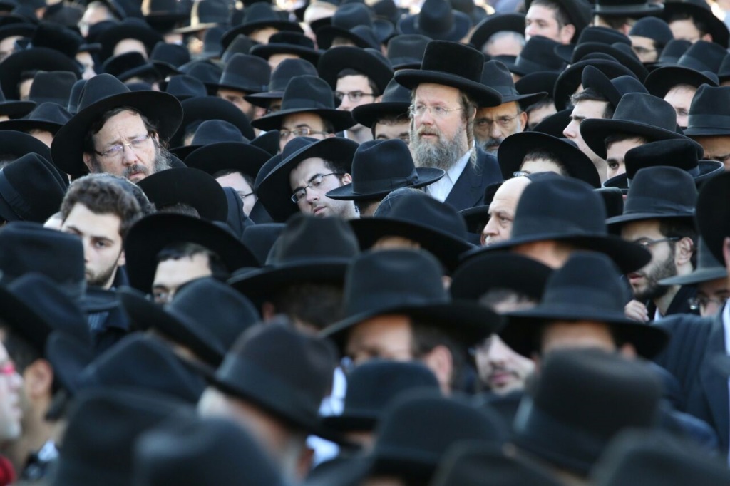 Funeral for Rabbi Twersky (Photo: Sraya Diament)