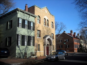 Kesher Israel (center), located at 2801 N Street, N.W., in the Georgetown neighborhood of Washington, D.C. The synagogue is a contributing property to the Georgetown Historic District, a National Historic Landmark. Photo courtesy of AgnosticPreachersKid via Wikimedia Commons