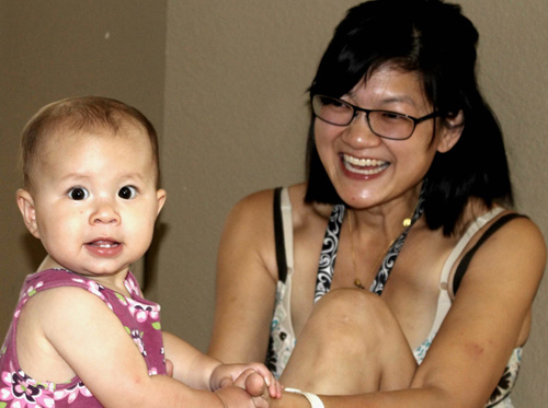 A parent and child at San Diego Jewish Academy class. (Photo: SDJA)