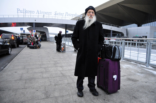 Yosef Mendelevitch at St. Petersburg Airport