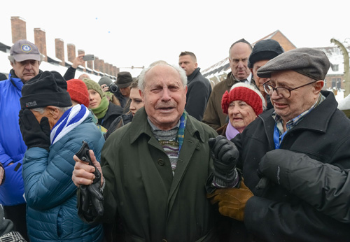 (from left to right) Johnny Pekats (US); Mordechai Ronen (Canada); Ronald Lauder; Rose Schindler of San Diego (in red hat) Joseph Madrowitz (US). (Photo: Shahar Azran)