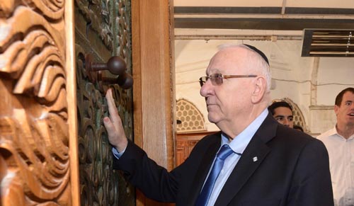 Israel's President Rivlin in Hebron (Photo: Mark Neyman, GPO)