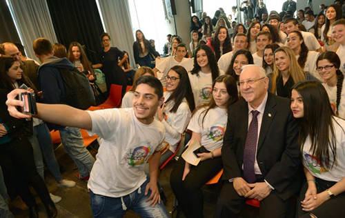 President Rivlin meets at Google Israel with students to discuss a safer Internet