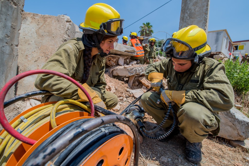 IDF search and rescue workers in a training exercise (Photo: Sraya Diamant )