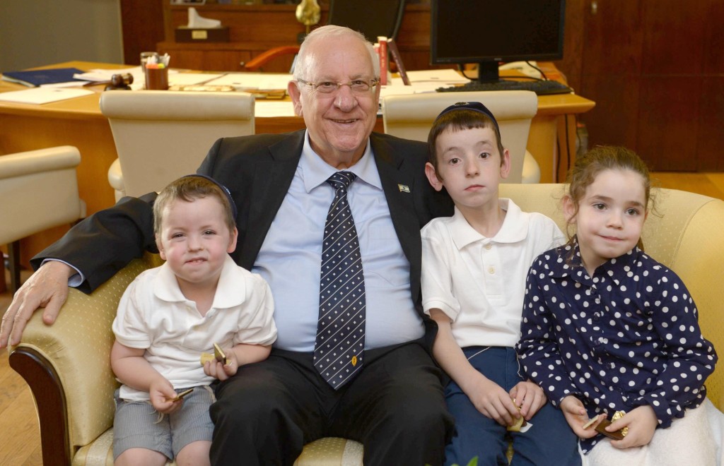 Rivlin with Chabad children