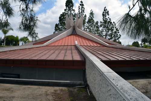Ramp leads to roof and "pomegranate stem" of Beth Jacob Congregaton