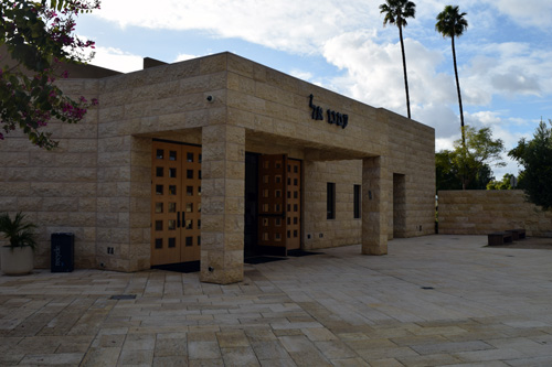 Temple Emanu-El exterior