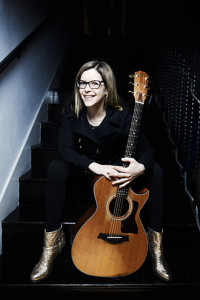 Lisa Loeb (Photo: Wikipedia)